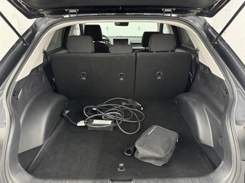 2022 Hyundai Ioniq - Image 14