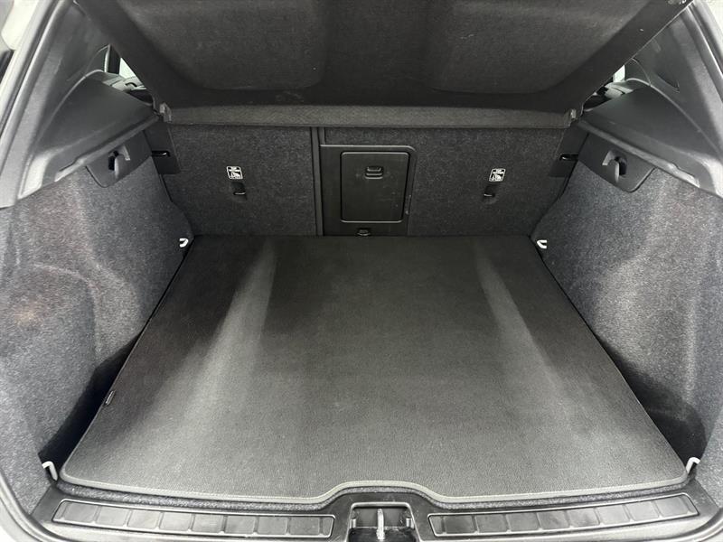 2022 Volvo C40 - Image 10