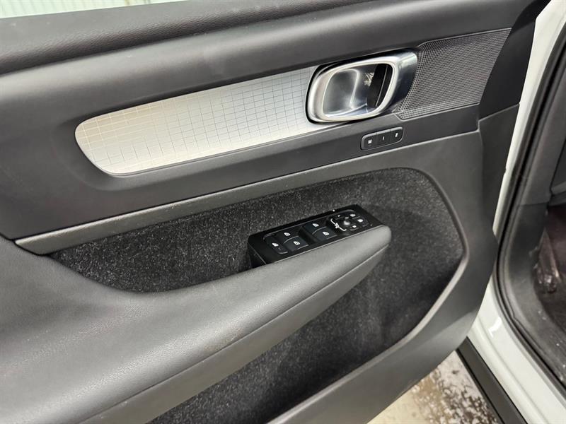 2022 Volvo C40 - Image 14