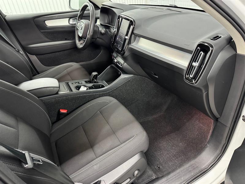 2022 Volvo C40 - Image 24