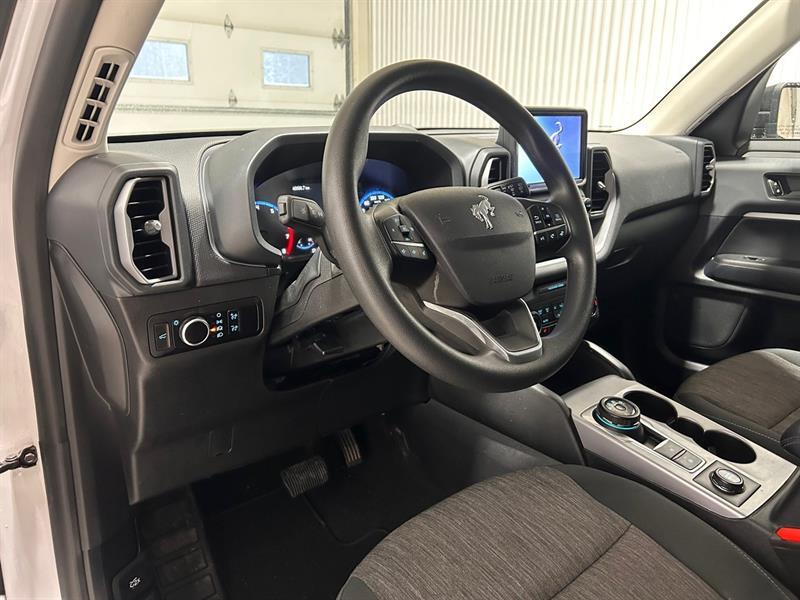 2023 Ford Bronco - Image 16