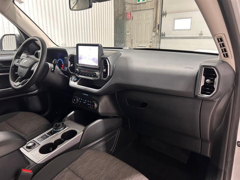 2023 Ford Bronco - Image 21