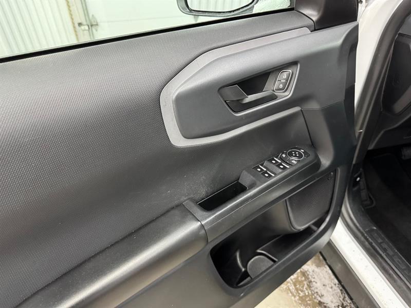 2023 Ford Bronco - Image 13