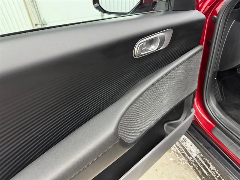 2024 Hyundai Ioniq - Image 13