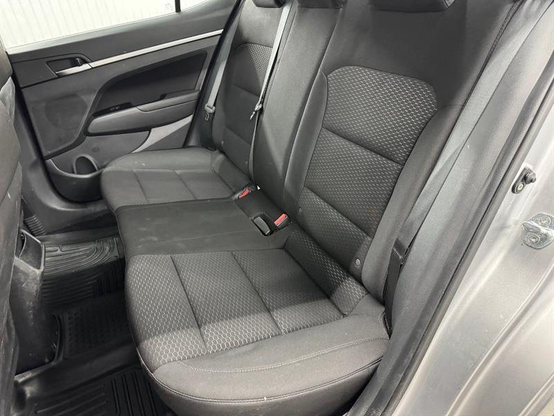 2020 Hyundai Elantra - Image 16