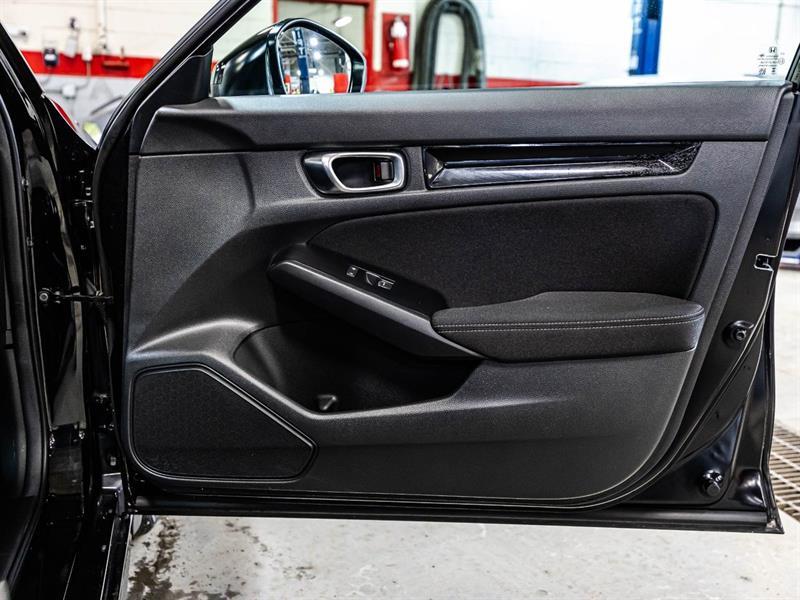2025 Honda Civic - Image 16