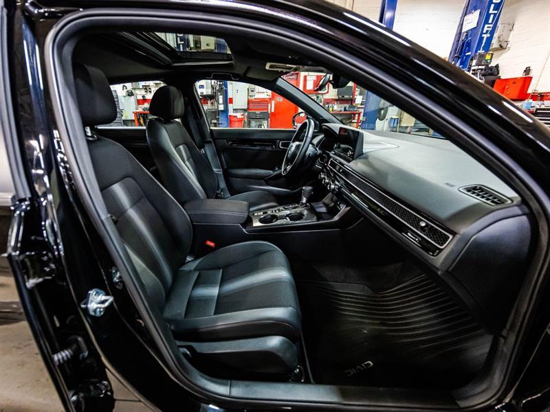 2025 Honda Civic - Image 17