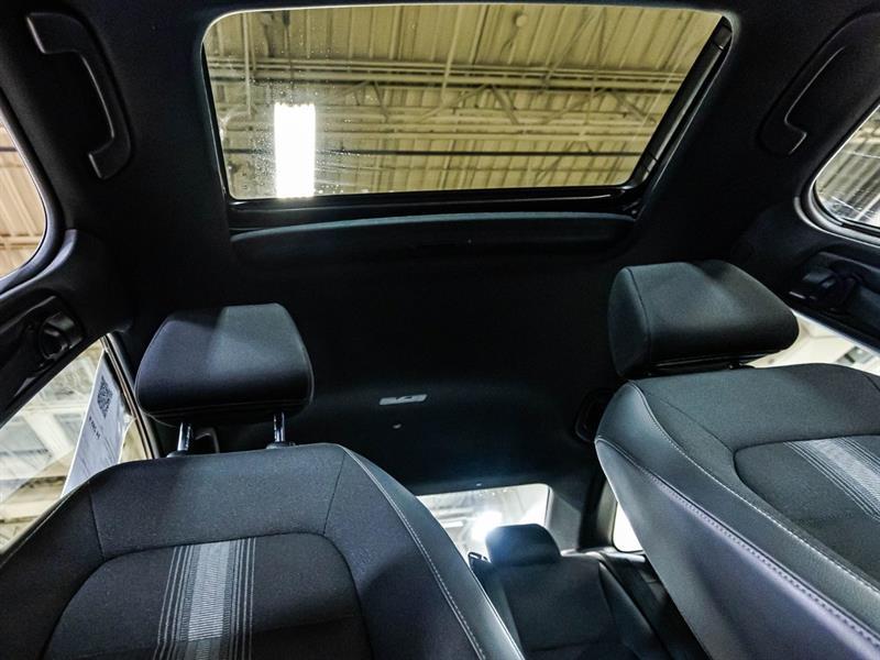 2025 Honda Civic - Image 18