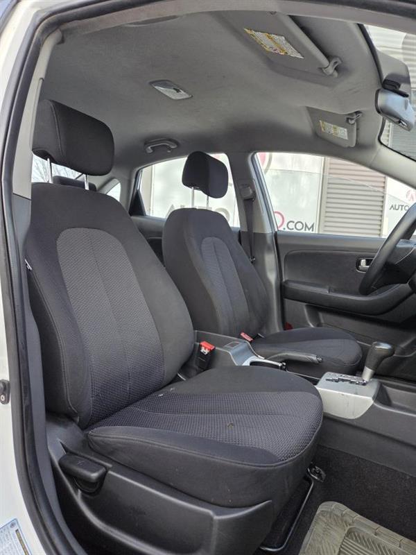 2009 Hyundai Elantra - Image 10