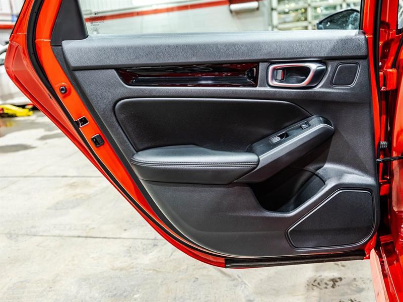 2025 Honda Civic - Image 13