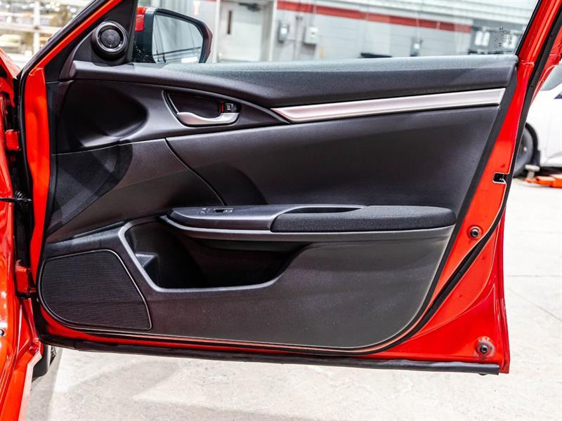 2019 Honda Civic - Image 16