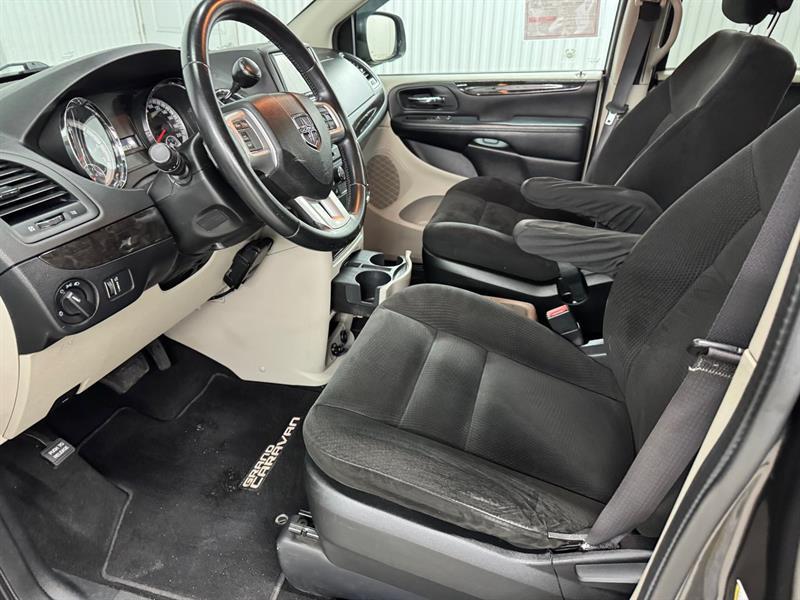 2016 Dodge Grand Caravan - Image 16