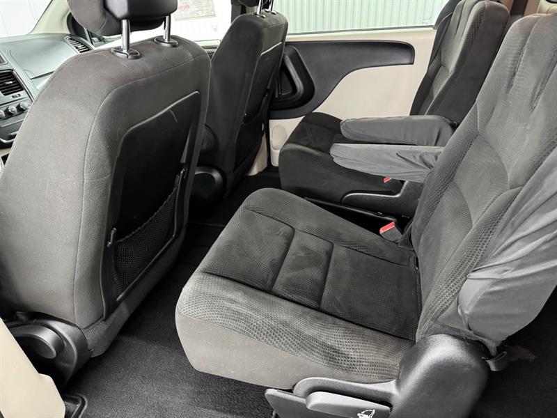 2016 Dodge Grand Caravan - Image 24