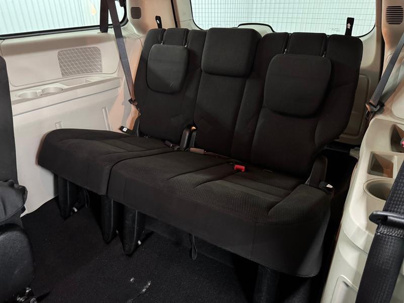2016 Dodge Grand Caravan - Image 26