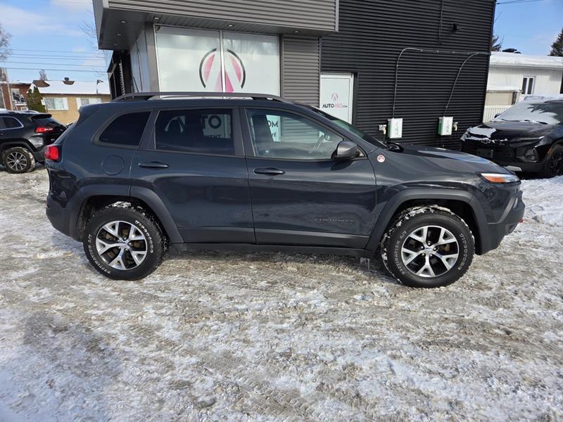 2017 Jeep Grand Cherokee - Image 9