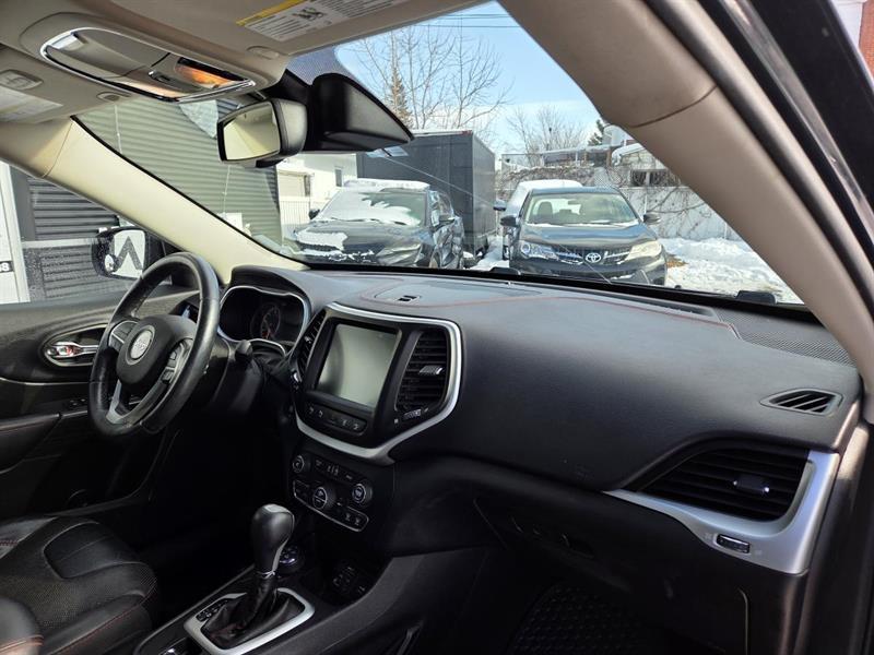 2017 Jeep Grand Cherokee - Image 10