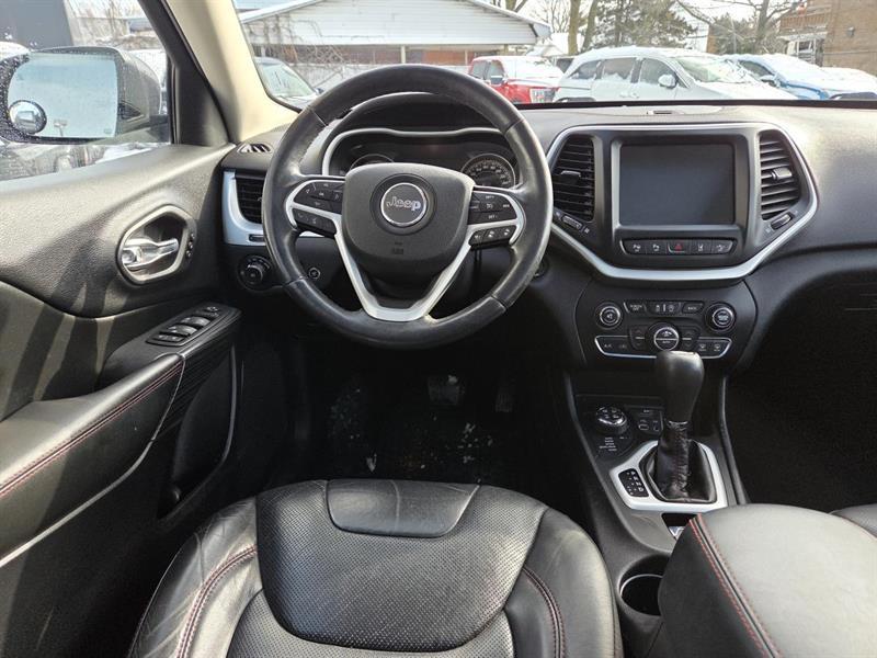 2017 Jeep Grand Cherokee - Image 14