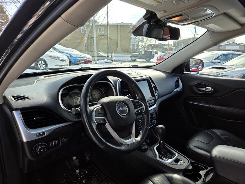 2017 Jeep Grand Cherokee - Image 15