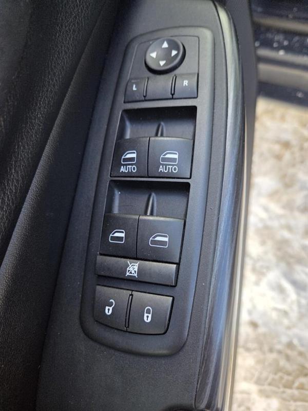 2017 Jeep Grand Cherokee - Image 17