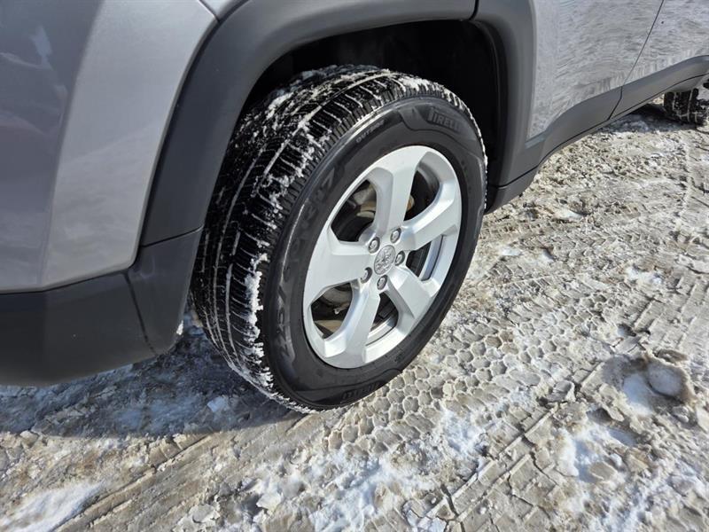 2018 Jeep Compass - Image 8