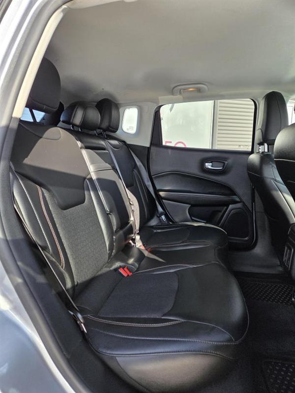 2018 Jeep Compass - Image 12