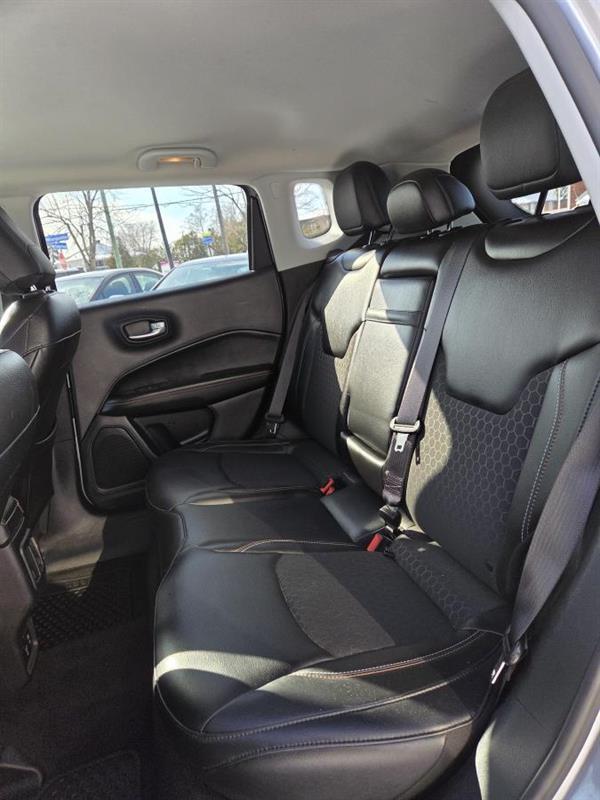 2018 Jeep Compass - Image 13