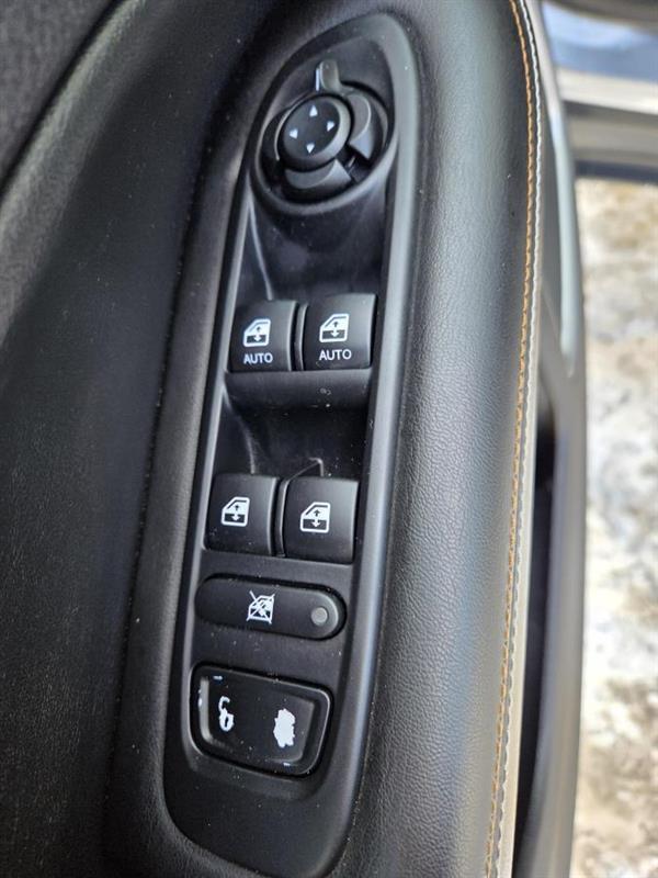 2018 Jeep Compass - Image 17