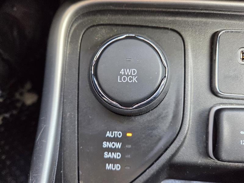 2018 Jeep Compass - Image 22
