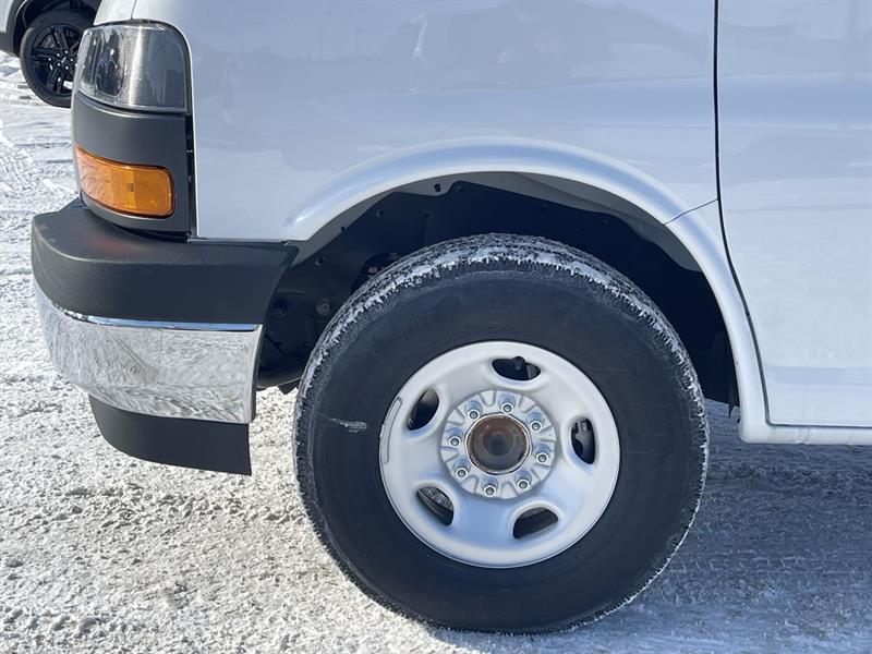 gmc Savana Cutaway 3500 2025 - 18