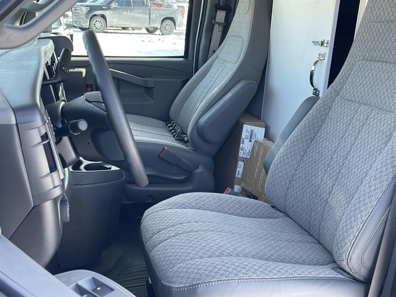gmc Savana Cutaway 3500 2025 - 19