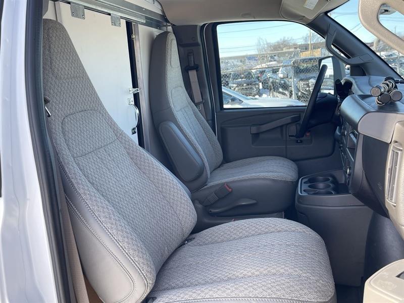 gmc Savana Cutaway 3500 2025 - 29