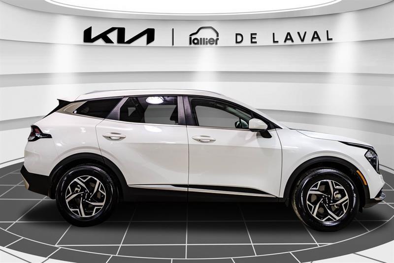 2025 Kia Sportage - Image 9