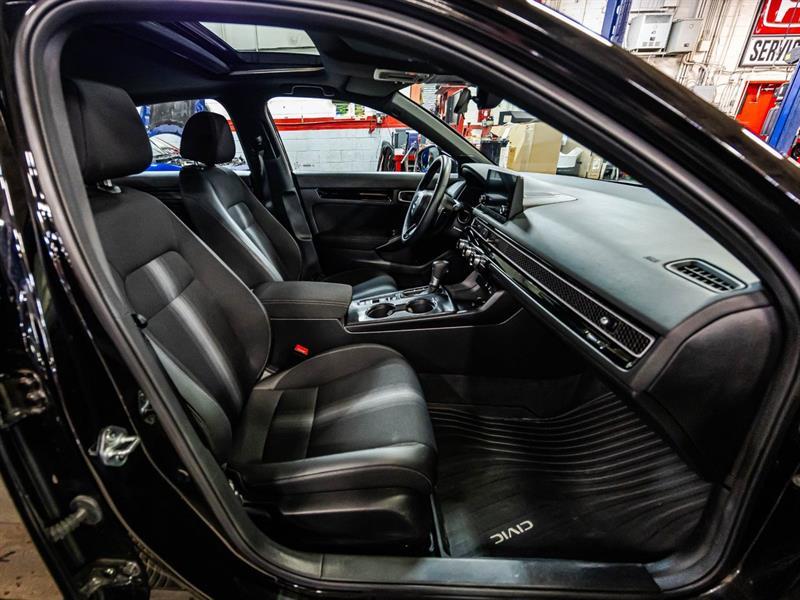 2025 Honda Civic - Image 17