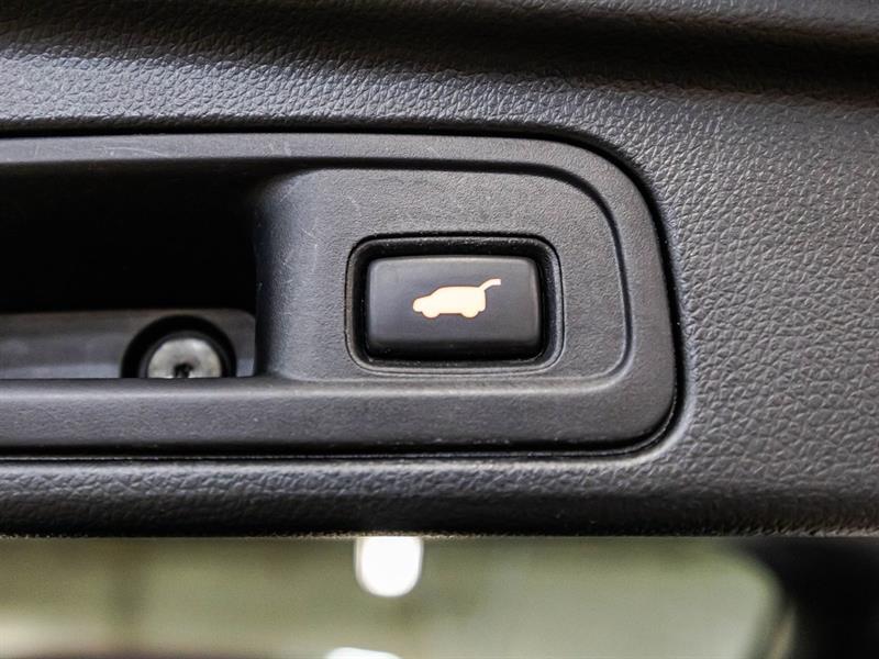 2022 Honda Pilot - Image 17