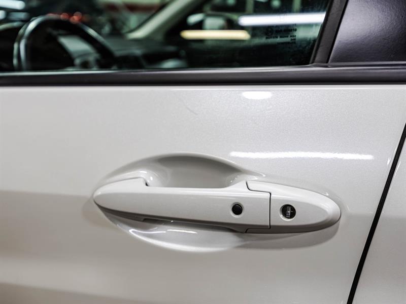 2017 Honda HR-V - Image 11