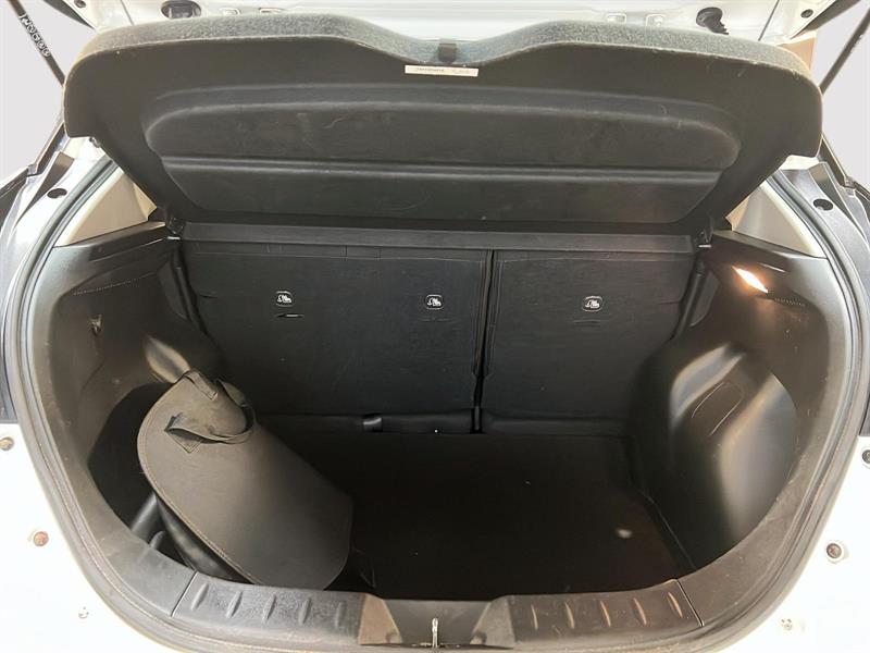 nissan LEAF 2023 - 12