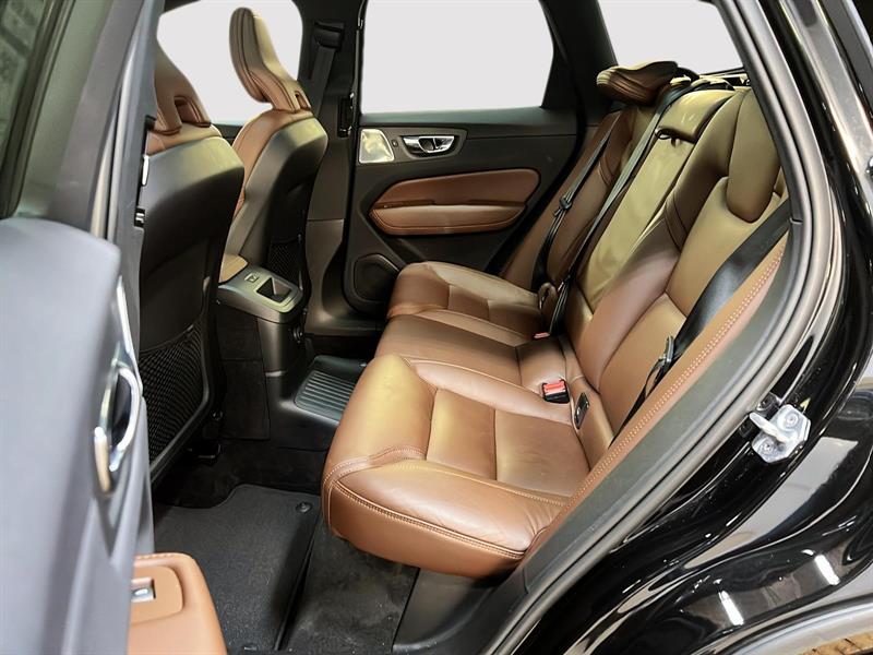 volvo XC60 2022 - 9