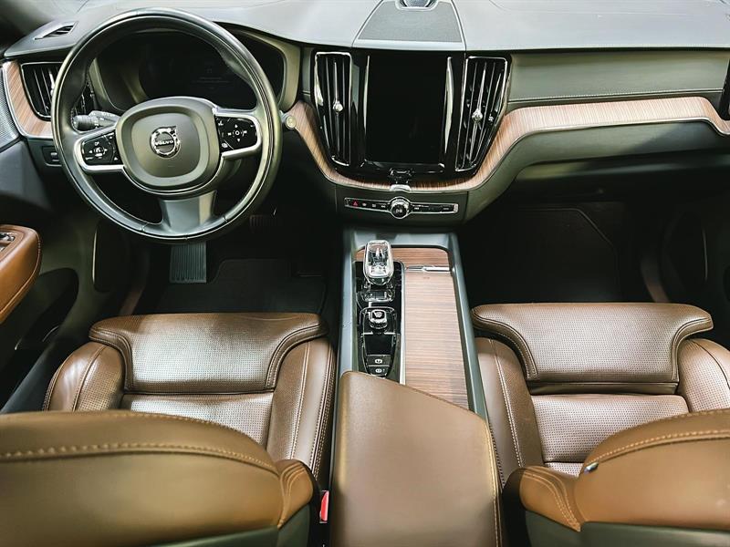 volvo XC60 2022 - 12