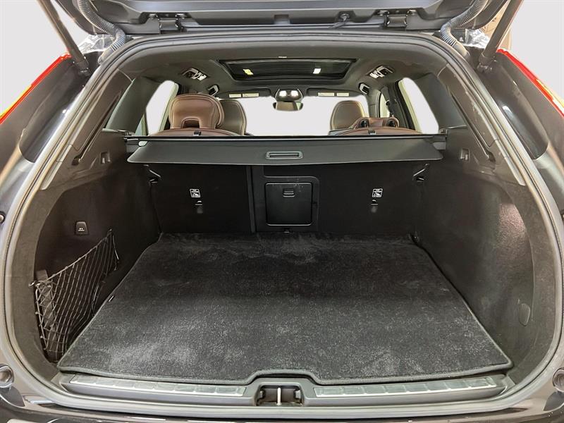 volvo XC60 2022 - 14