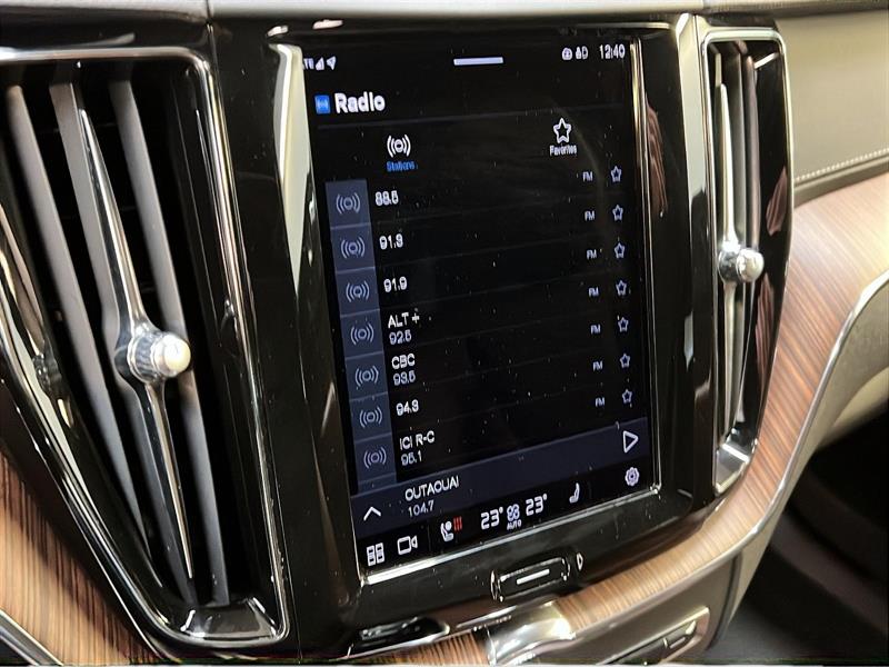 volvo XC60 2022 - 18
