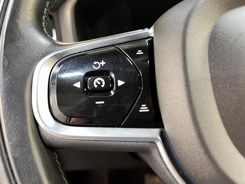 volvo XC60 2022 - 23