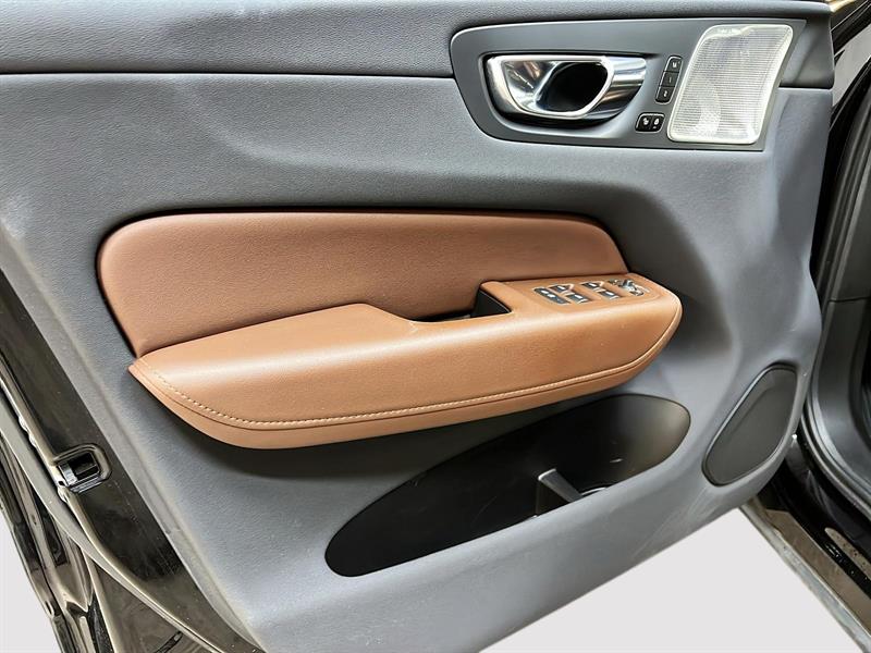 volvo XC60 2022 - 26