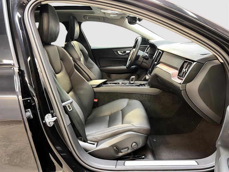 volvo V60 2025 - 8