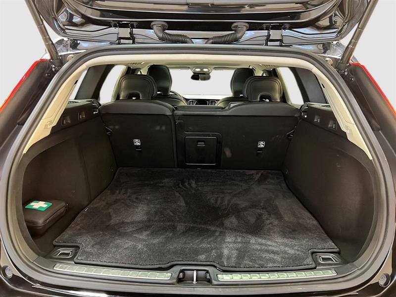 volvo V60 2025 - 14