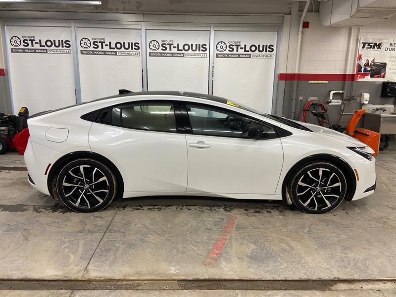 toyota Prius Plug-in Hybrid 2025 - 2