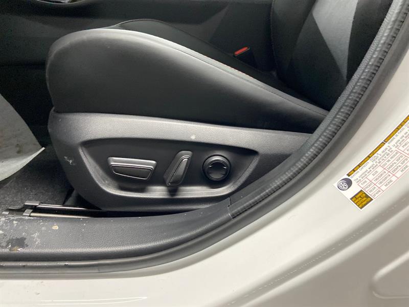 toyota Prius Plug-in Hybrid 2025 - 24