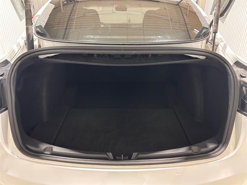 tesla Model 3 2023 - 10