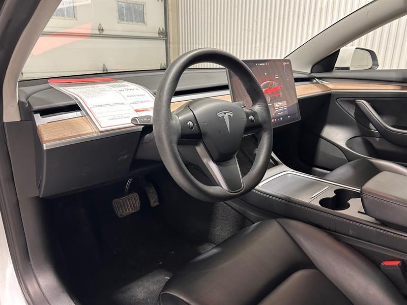 tesla Model 3 2023 - 11