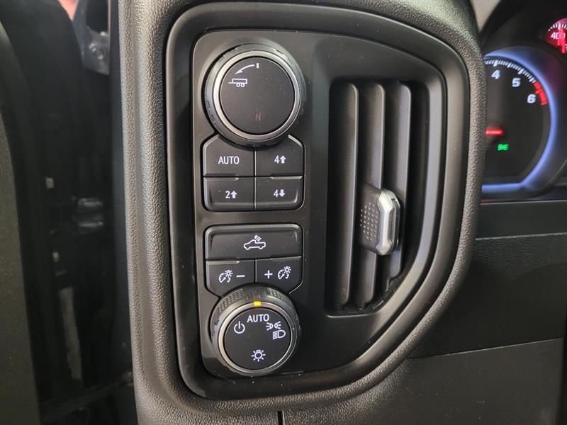 chevrolet Silverado 1500 2021 - 16