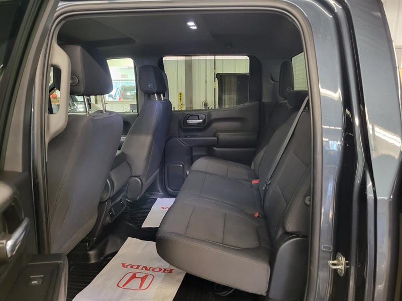 chevrolet Silverado 1500 2021 - 24